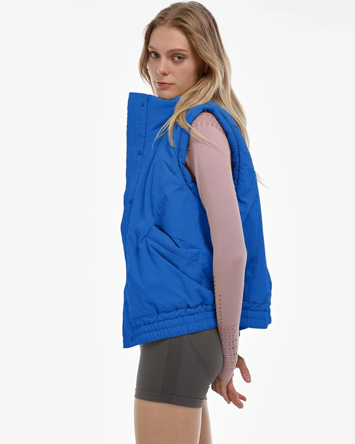 Gacaky Women's Winter Cropped Puffer Vest Lightweight Button-Down Stand Collar Sleeveless Padded Crop Puffy Vests Outerwear