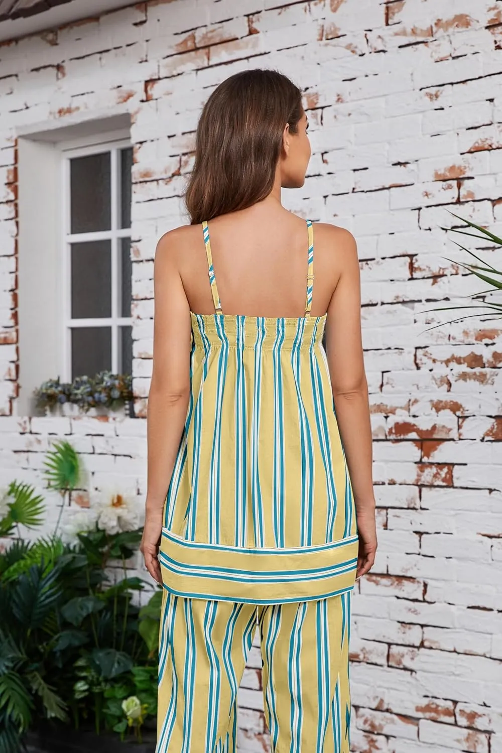 MISSACTIVER Women Sleeveless Striped Tunic Tank Top Summer Color Block Smocked Spaghetti Strap Camisole Tops with Pockets