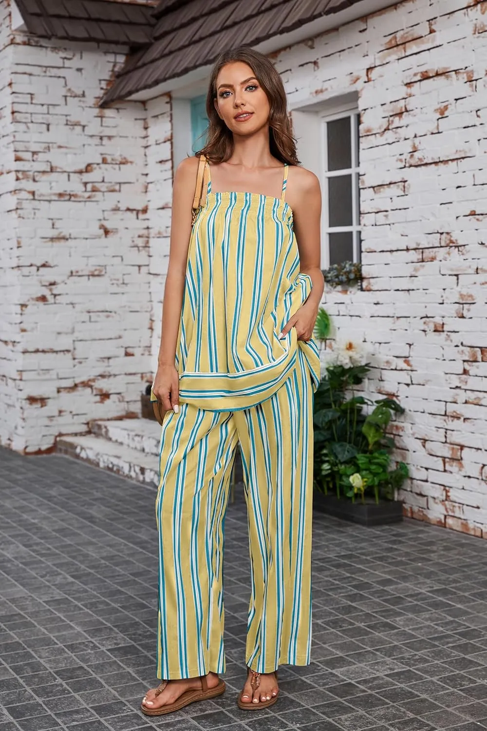 MISSACTIVER Women Sleeveless Striped Tunic Tank Top Summer Color Block Smocked Spaghetti Strap Camisole Tops with Pockets