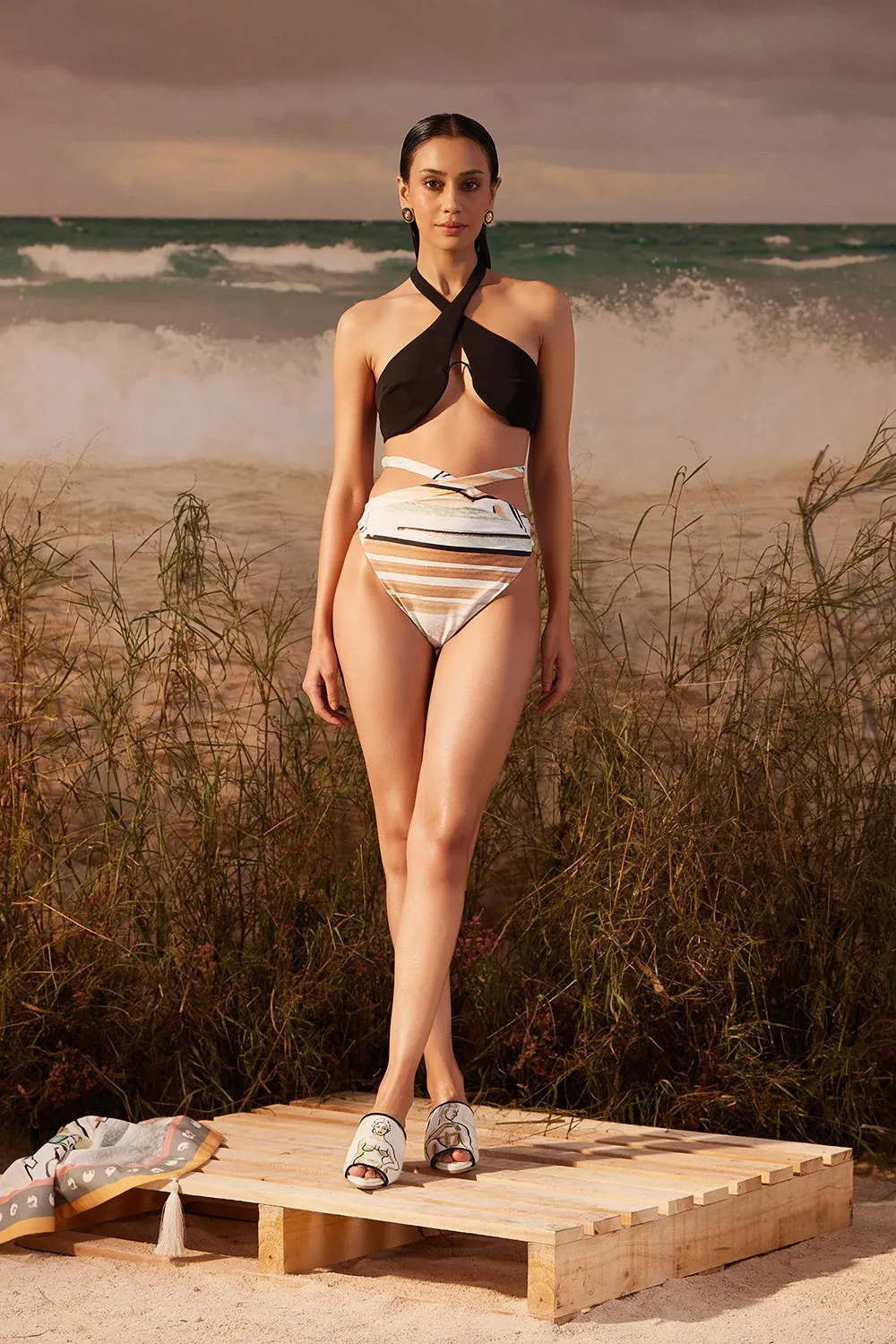Noir & Saun Crossover Bikini