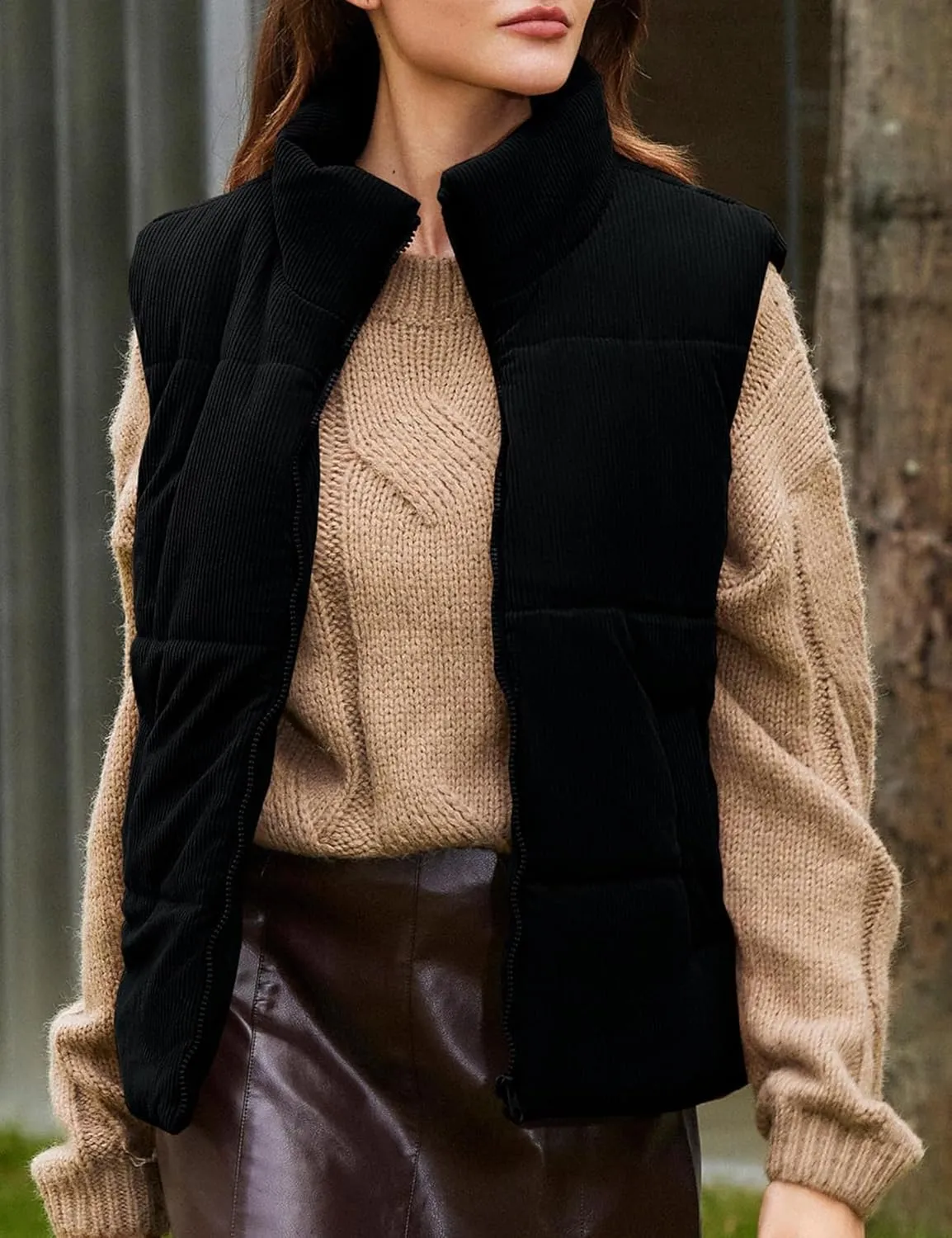 Women Quilted Puffer Vest Corduroy Sleeveless Jacket Zip Up Stand collar Lightweight Outerwear with Pocket 2025 Trendy