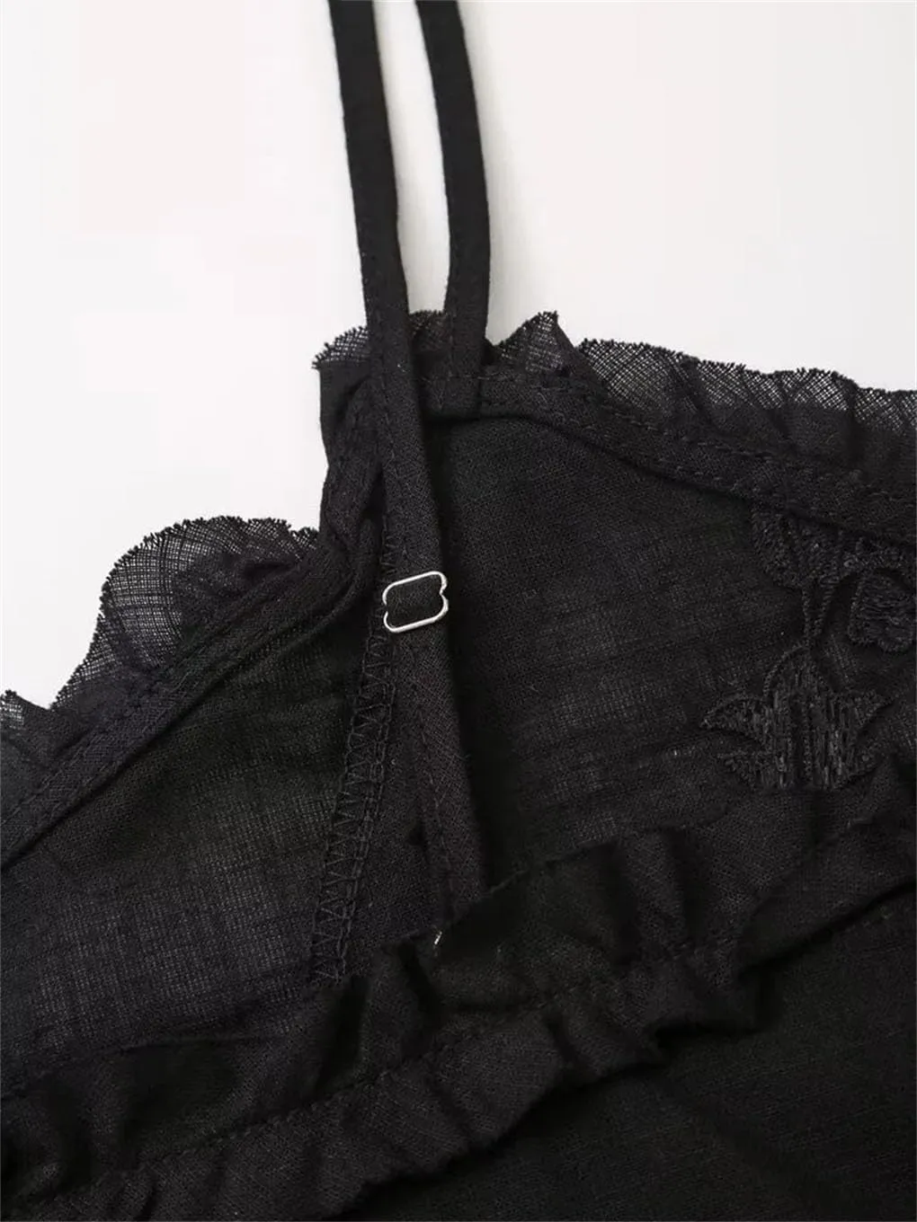 Women's Lace Panel Floral Embroidery Single Breasted Short Camisole